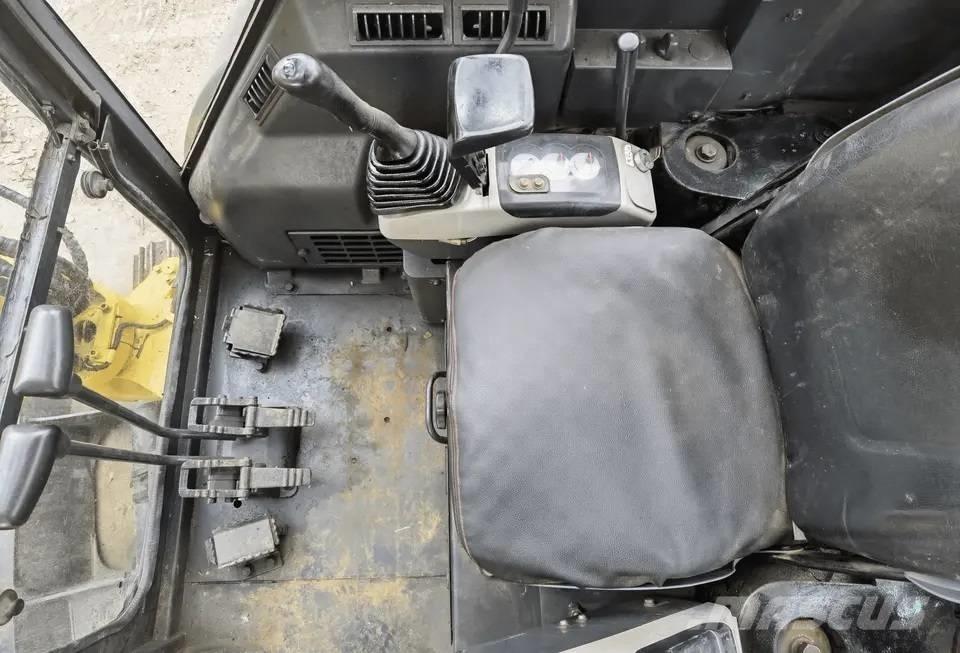 Komatsu PC35 Мини-экскаваторы