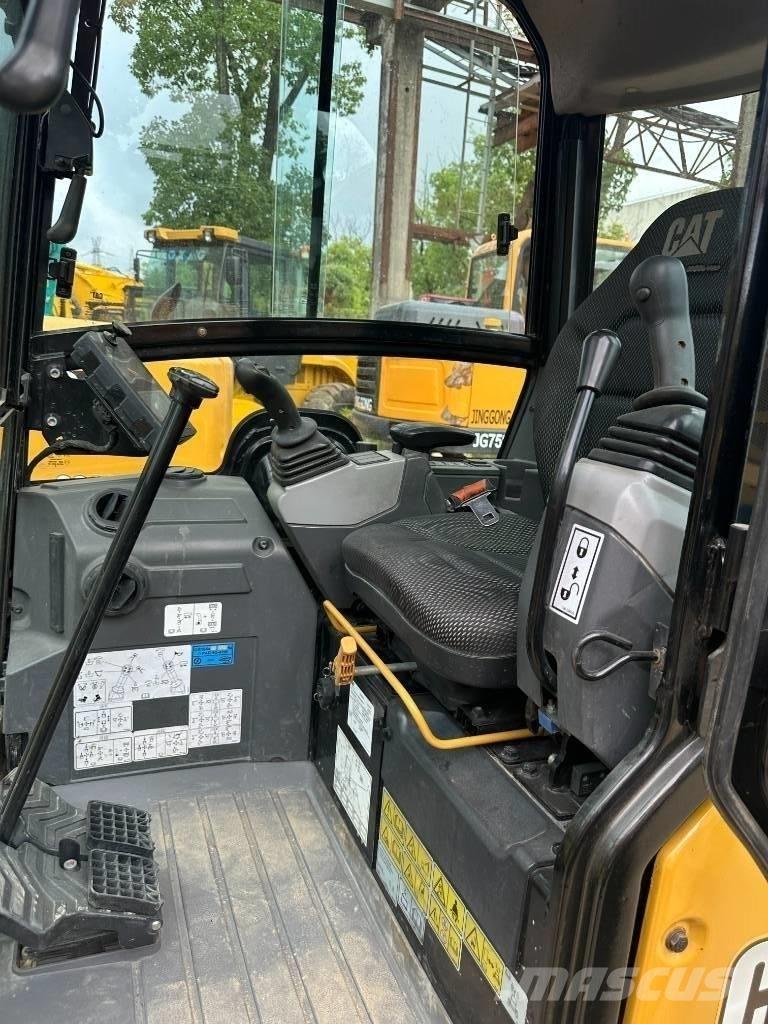 CAT 302 Мини-экскаваторы