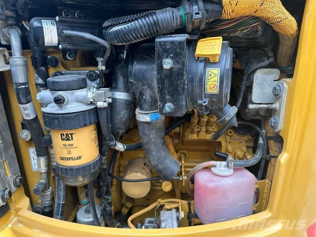 CAT 302 Мини-экскаваторы