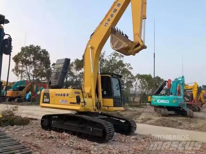 Komatsu PC200-8 Гусеничные экскаваторы