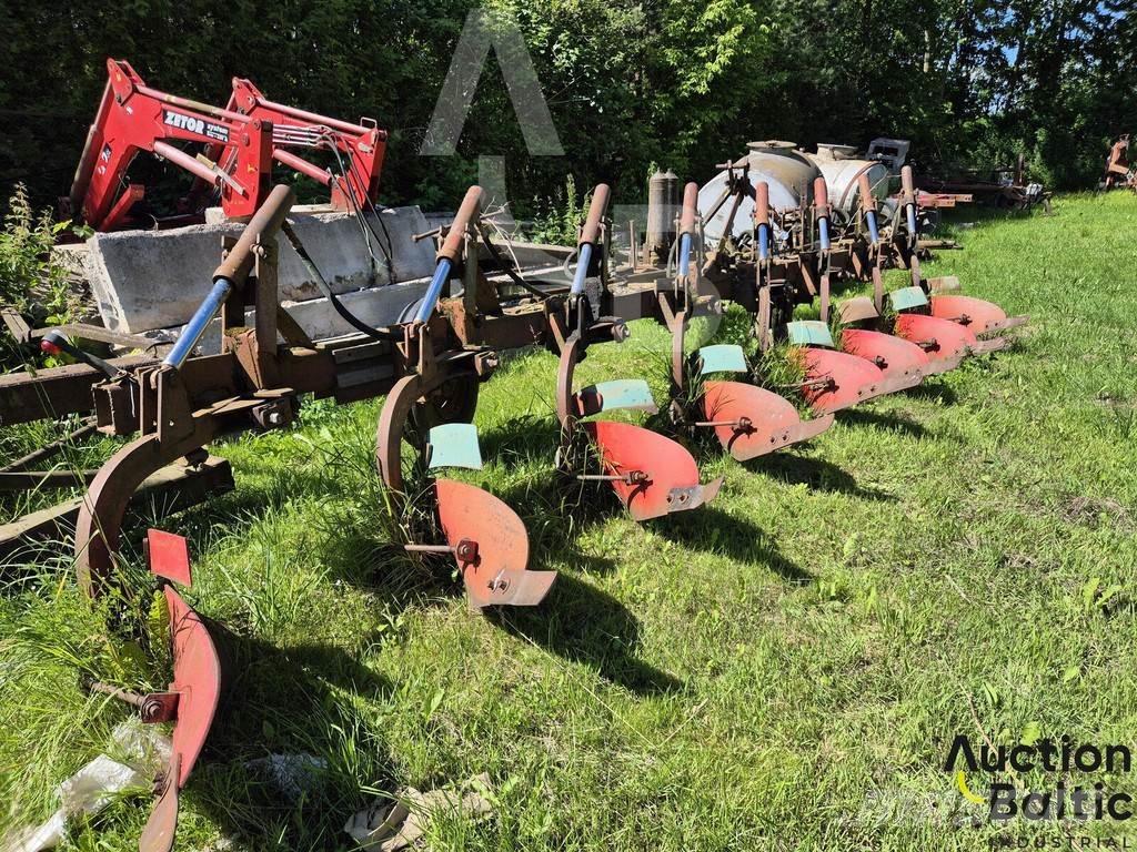  Onbekend Plow Оборотные плуги
