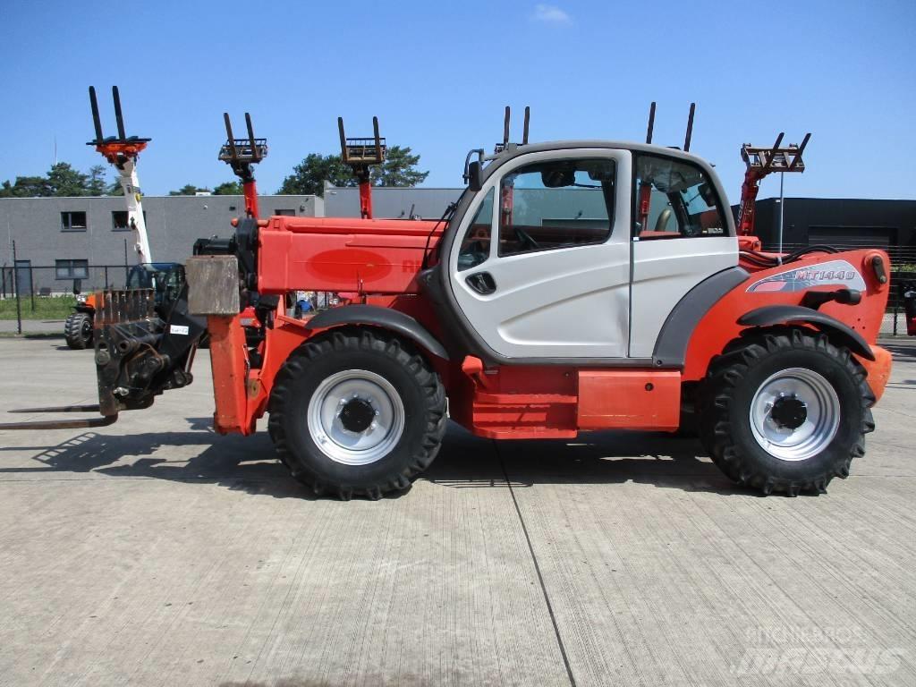 Manitou MT 1440 (157) Телескопические погрузчики