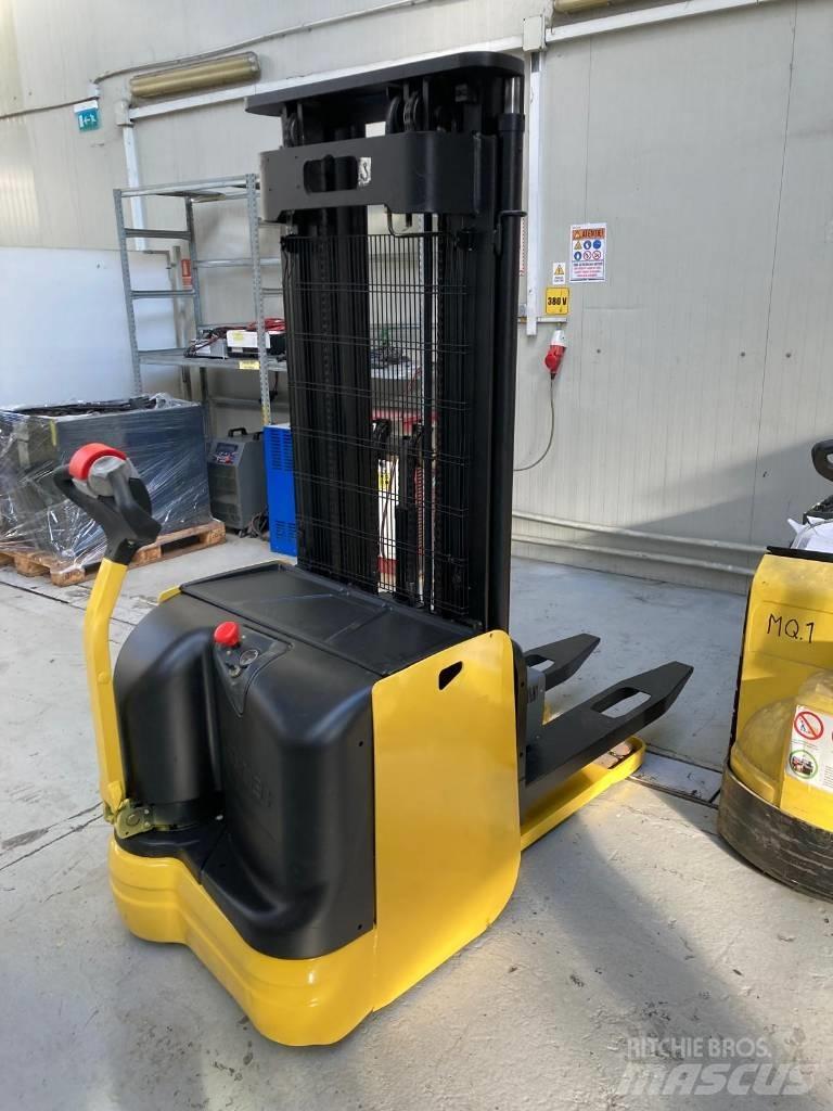 Hyster S 1.6 Ручные штабелёры с электроподъёмом