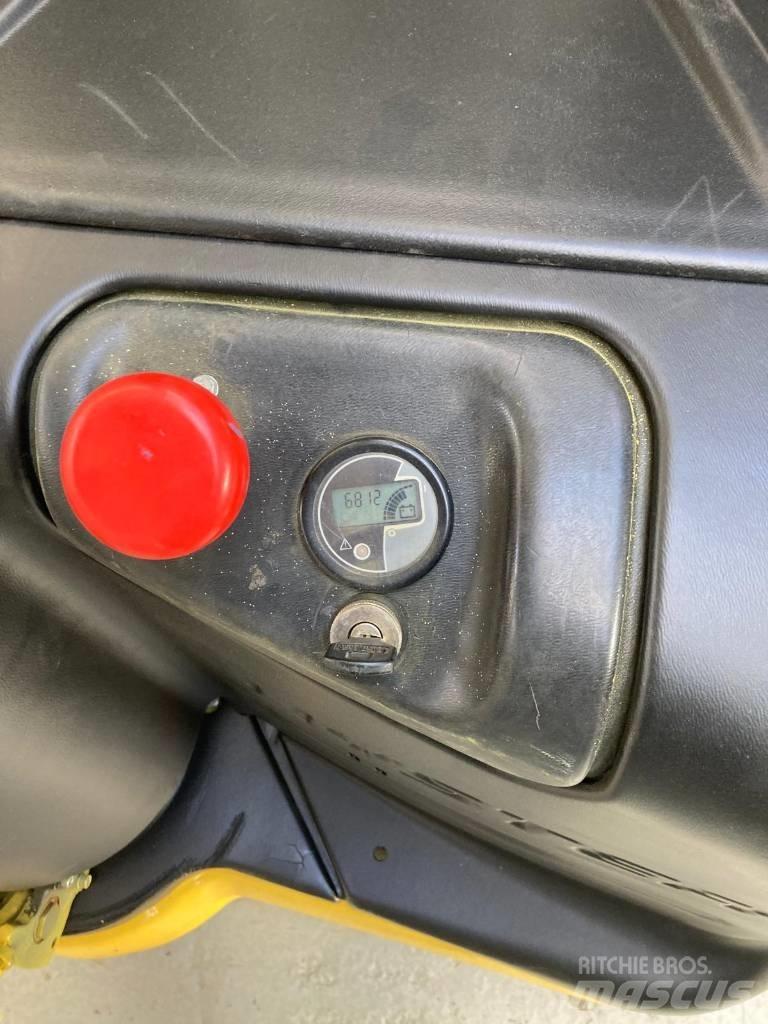 Hyster S 1.6 Ручные штабелёры с электроподъёмом