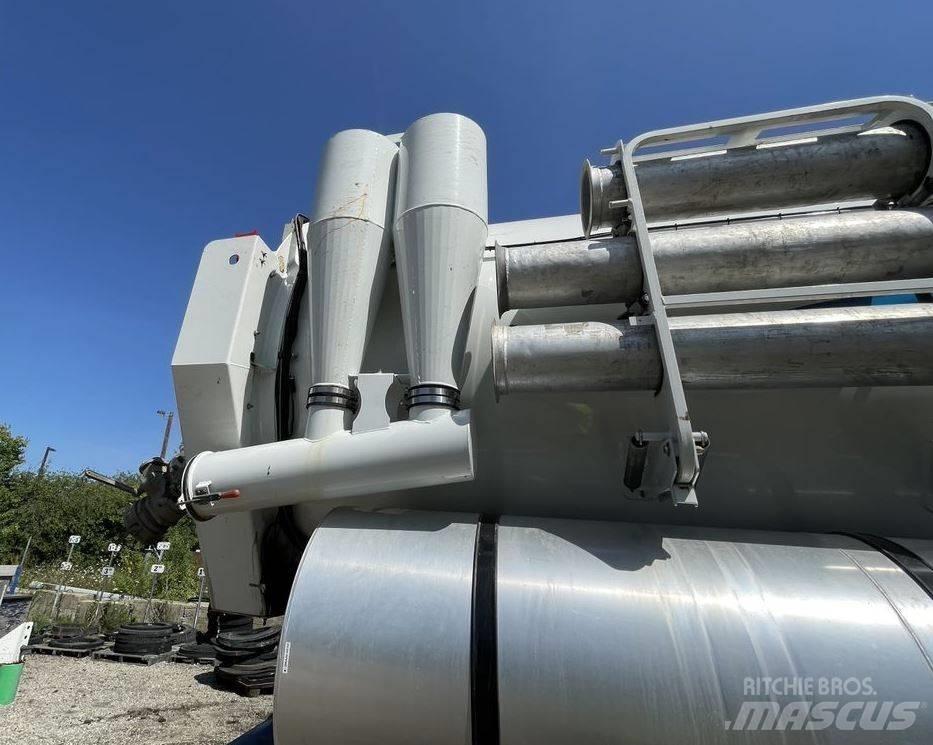 Vactor 2100 PLUS Ассенизаторские машины