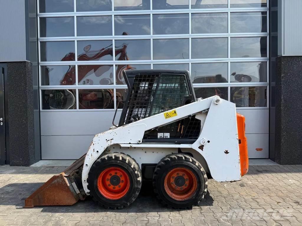 Bobcat S130 Мини-погрузчики