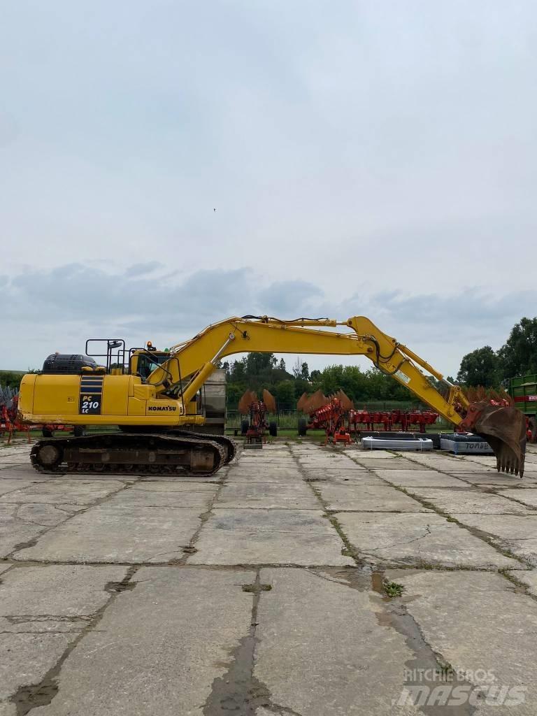 Komatsu PC 210 LC Гусеничные экскаваторы