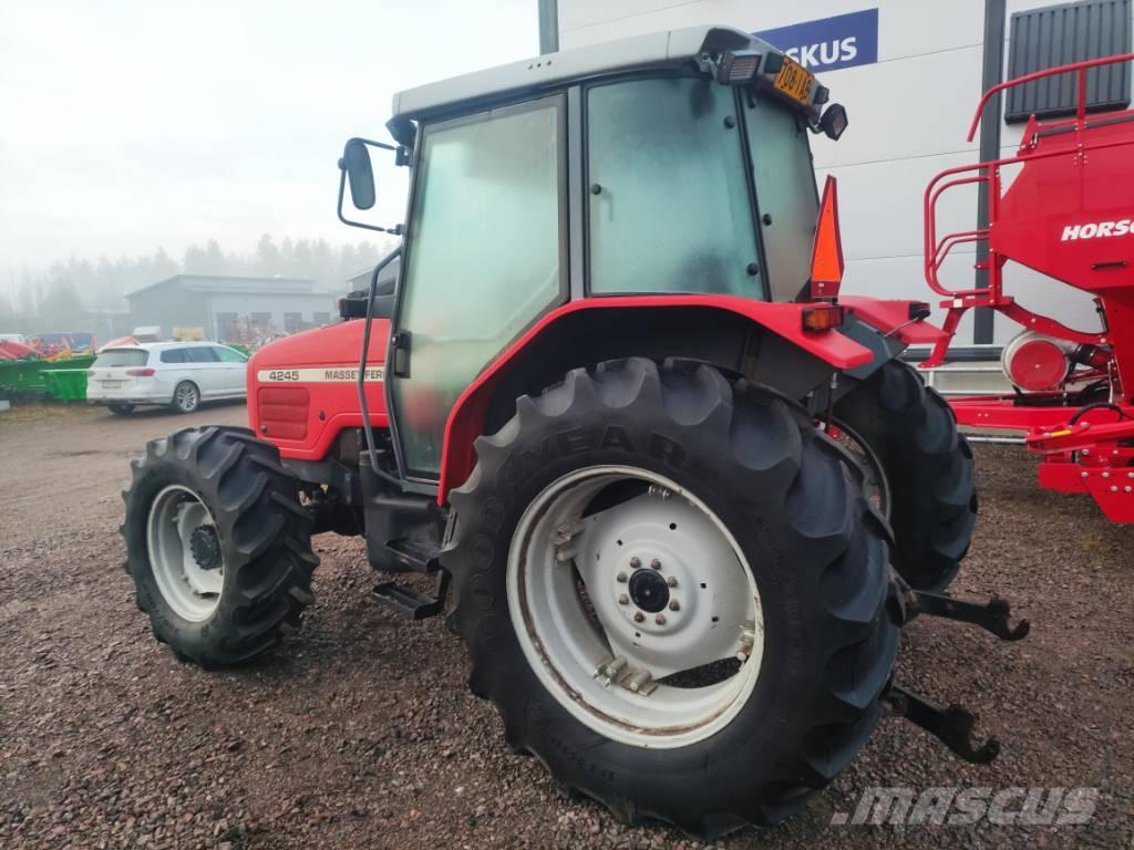 Massey Ferguson 4245 Трактора