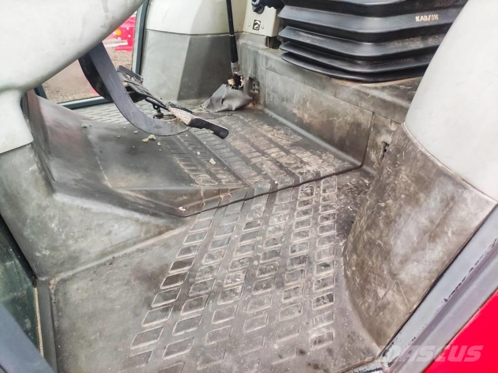 Massey Ferguson 4245 Трактора