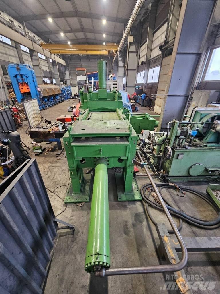  Henschel 30 x 30 Пакетировочные прессы