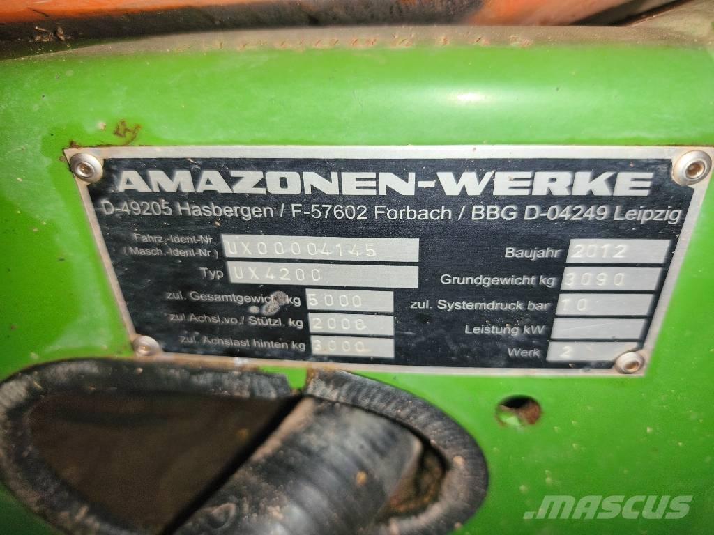 Amazone UX 4200 Прицепные опрыскиватели