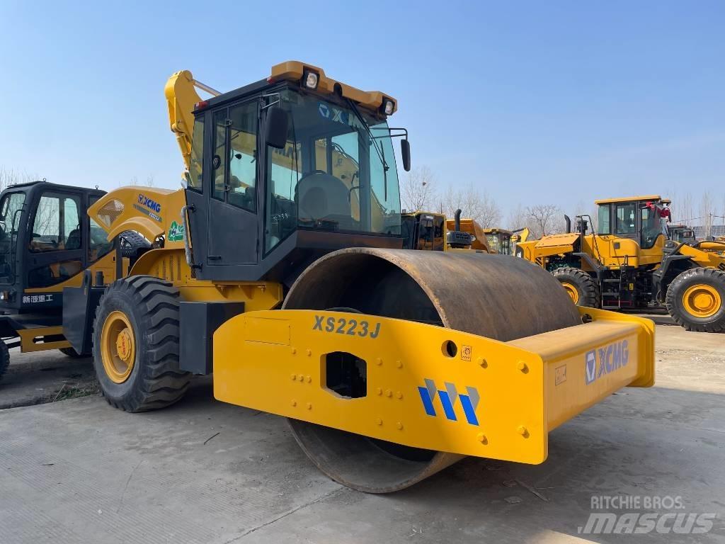 XCMG XS 223 J Грунтовые катки