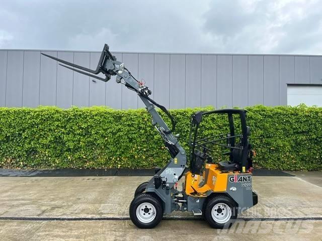 GiANT G 1200 TELE Фронтальные погрузчики