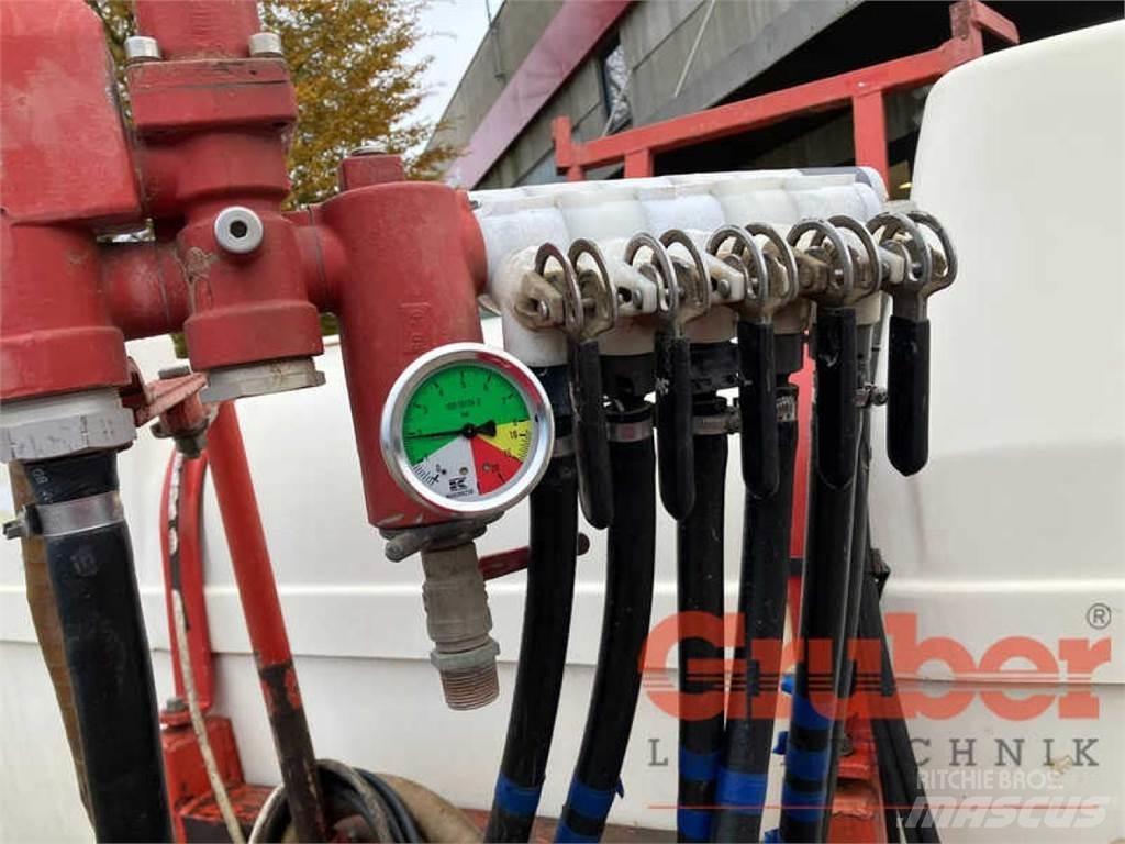 Holder 1.600 l Прицепные опрыскиватели