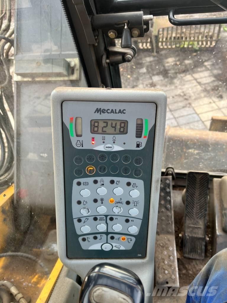 Mecalac 12 MXT Экскаваторы-погрузчики