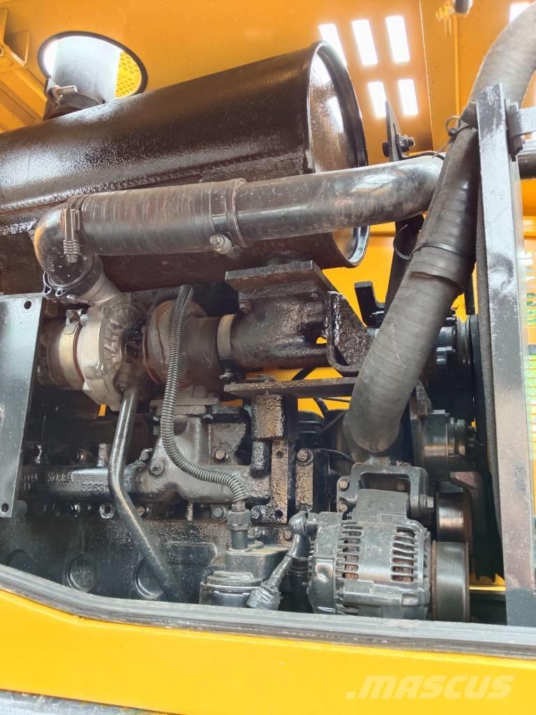 Komatsu WA 320 Фронтальные погрузчики