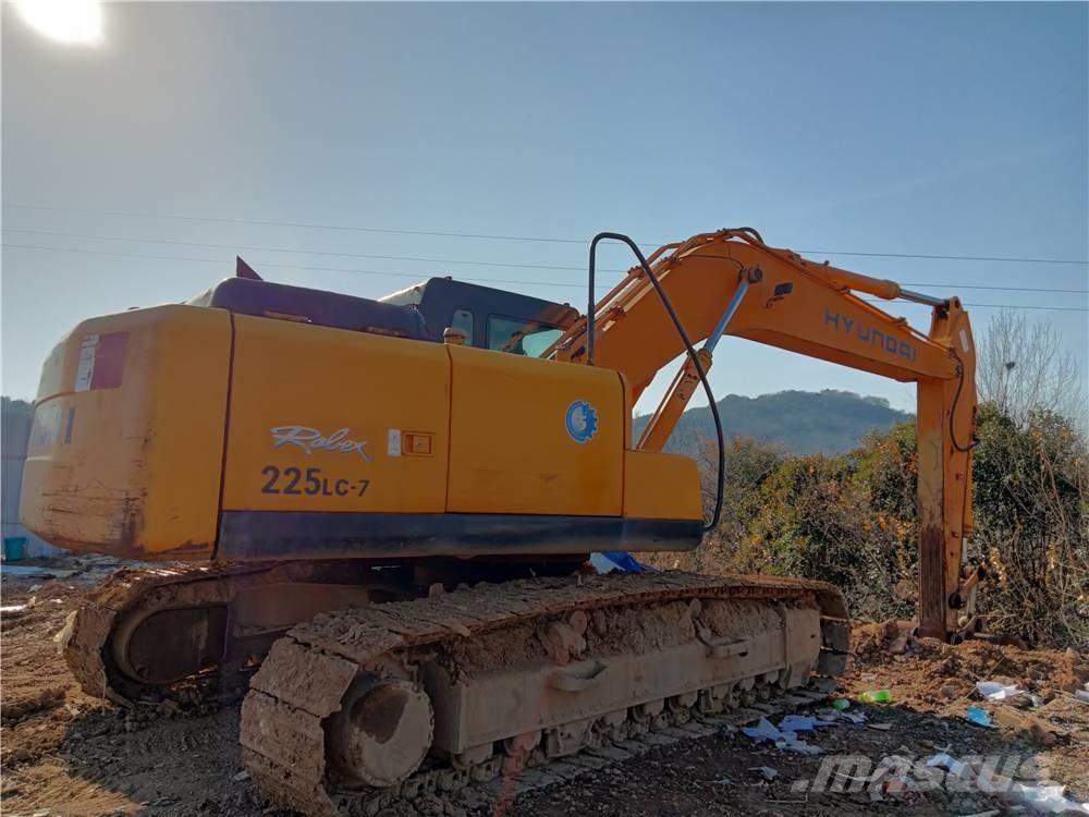 Hyundai R225LC-7 Гусеничные экскаваторы