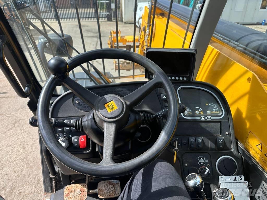 JCB 540-140 Телескопические погрузчики