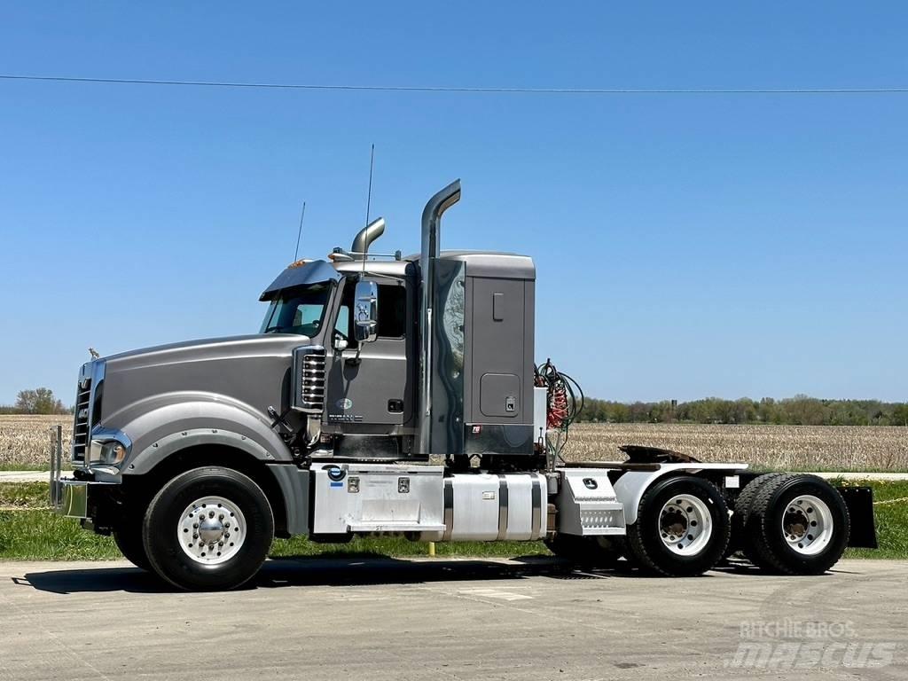 Mack Titan TD 713 Шасси с кабиной