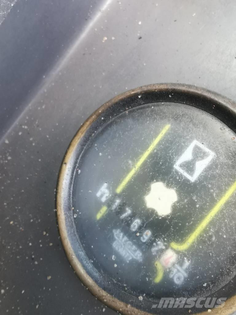 CASE WX 150 Колёсные экскаваторы