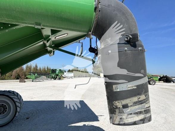 Brandt 1320XT Прицепы перегрузчики зерна