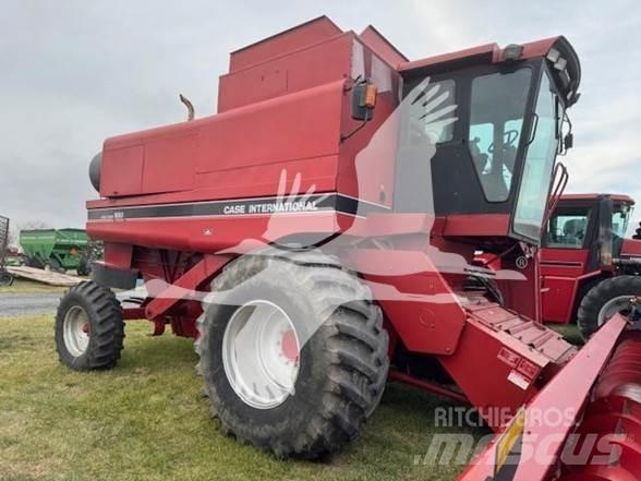 Case IH 1680 Зерноуборочные комбайны