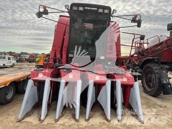 Case IH 2055 Зерноуборочные комбайны