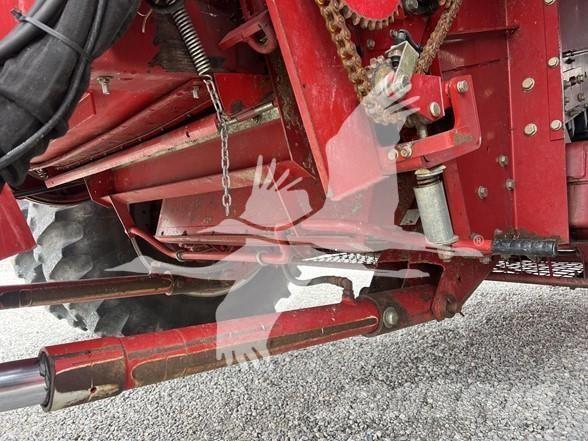 Case IH 2588 Зерноуборочные комбайны