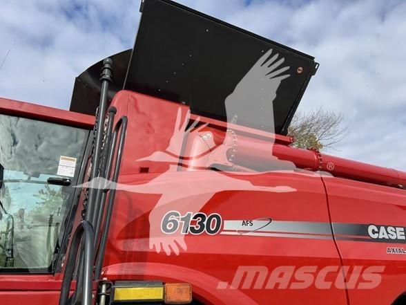 Case IH 6130 Зерноуборочные комбайны