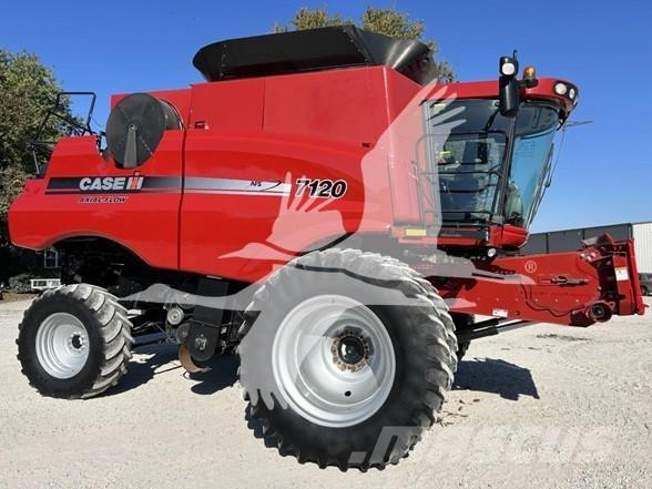 Case IH 7120 Зерноуборочные комбайны