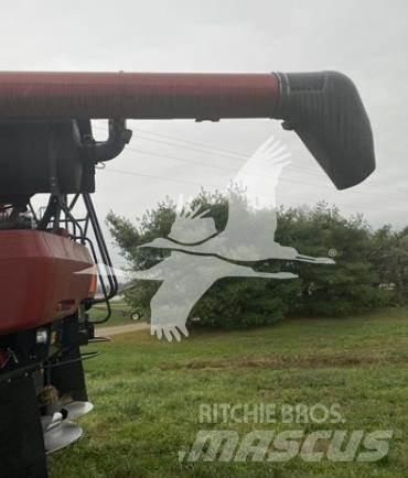 Case IH 7140 Зерноуборочные комбайны