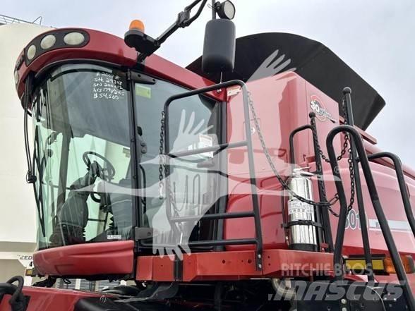 Case IH 8010 Зерноуборочные комбайны