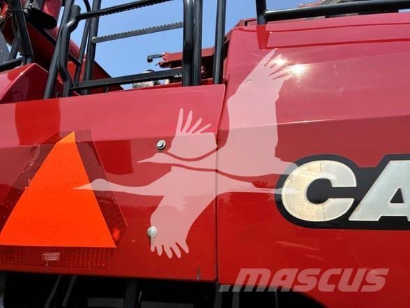 Case IH 8120 Зерноуборочные комбайны
