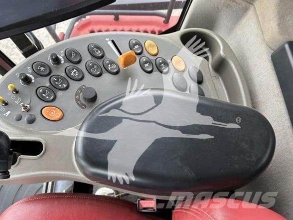 Case IH 8230 Зерноуборочные комбайны