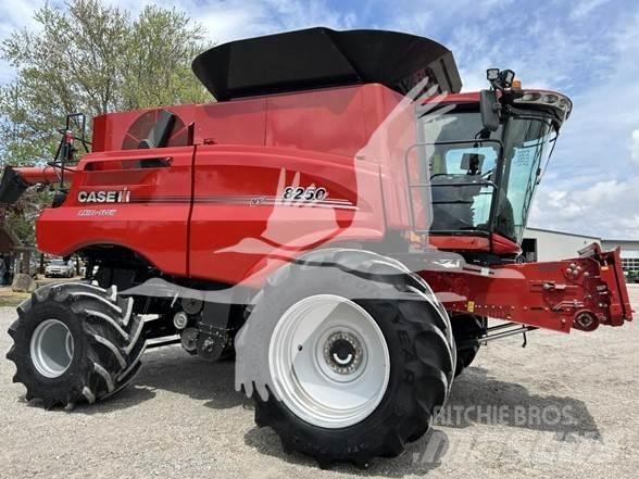 Case IH 8250 Зерноуборочные комбайны