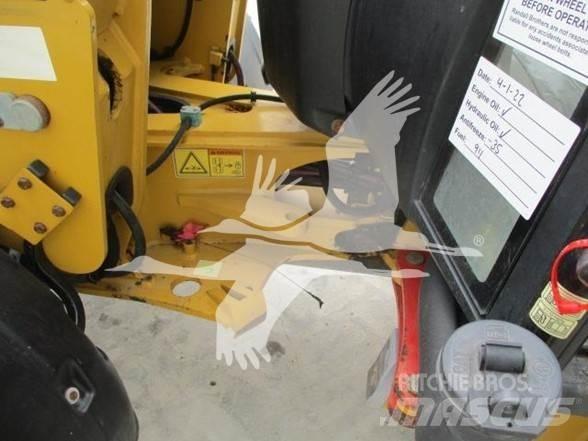 CAT 906H2 Фронтальные погрузчики