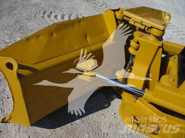 CAT D3G XL Гусеничные бульдозеры