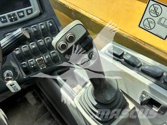 CAT TH408D Телескопические погрузчики