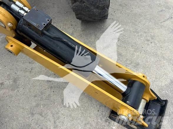 CAT TL1055D Телескопические погрузчики