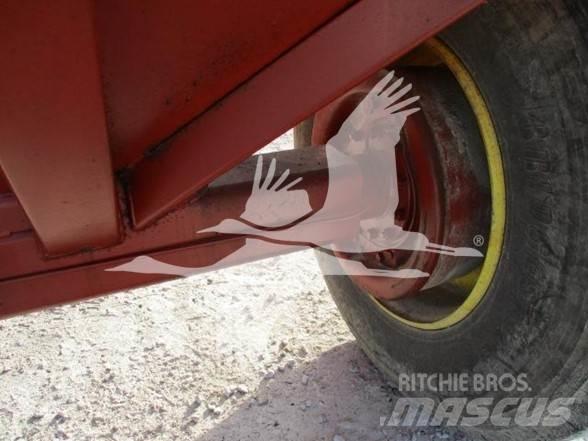 Crysteel 650 Прицепы перегрузчики зерна