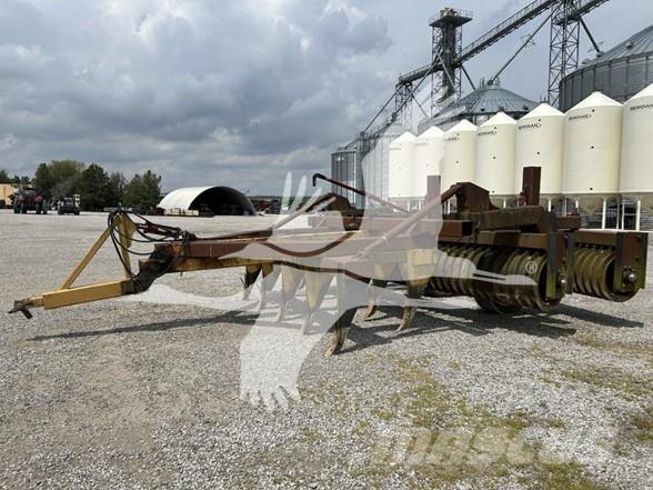  CUSTOM MADE CR Строительная техника - Другие