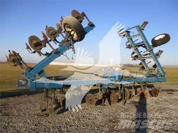DMI 3200 Строительная техника - Другие