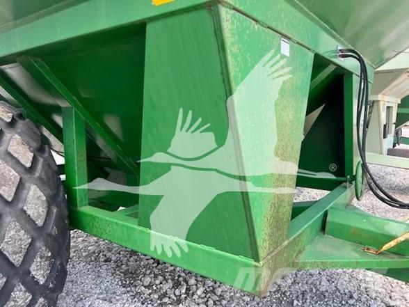 E-Z Trail 710 Прицепы перегрузчики зерна