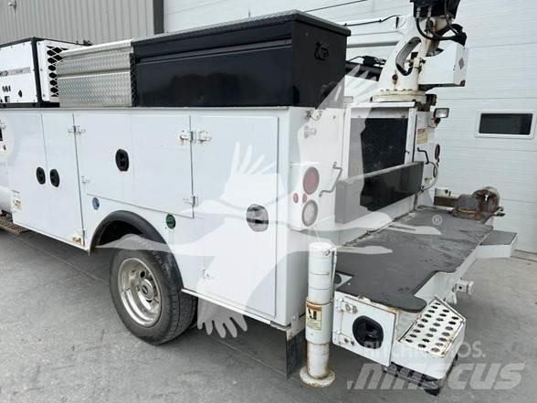 Ford F550 Строительная техника - Другие