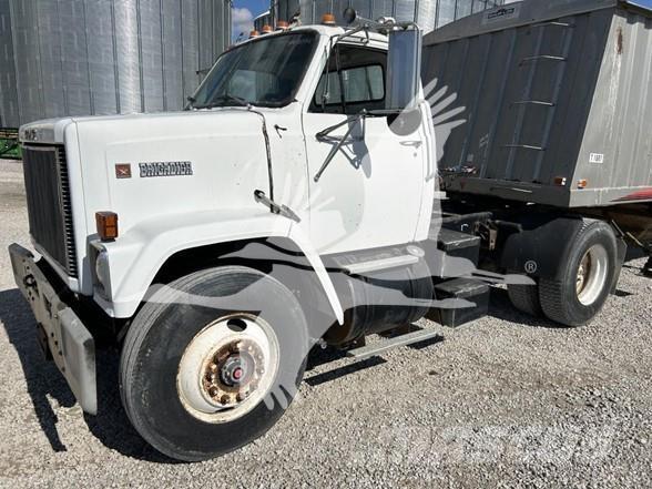 GMC BRIGADIER Седельные тягачи