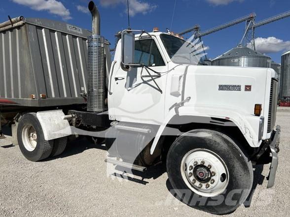 GMC BRIGADIER Седельные тягачи