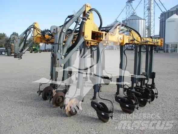 Hagie NTB16 Разбрасыватели минеральных удобрений