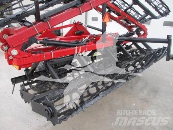 J&M TF215 Прочее почвообрабатывающее оборудование