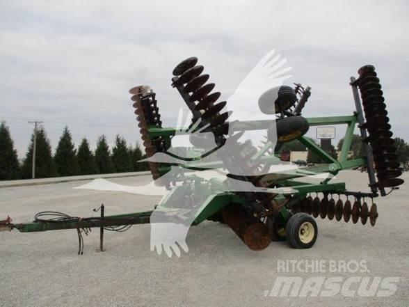 John Deere 630 Дисковые бороны