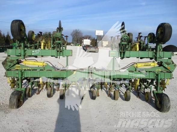 John Deere 85 Гребнеобразователи